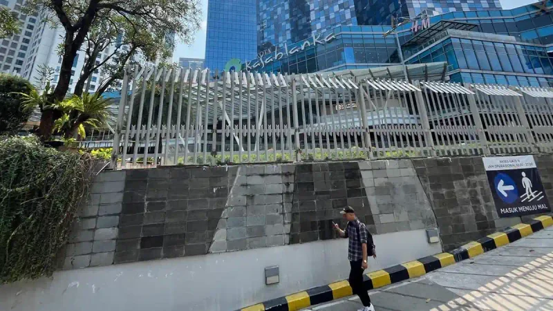 Fenomena Pagar Mal Jakarta Ditinggikan, Pramono Anung Minta Segera Dibongkar!